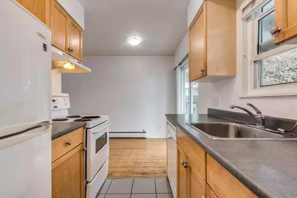 Vancouver, BC V6J 1W2,1985 W 8th Avenue #203