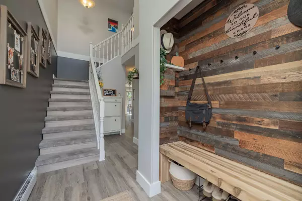 Port Coquitlam, BC V3C 1A3,1872 Harbour ST #13