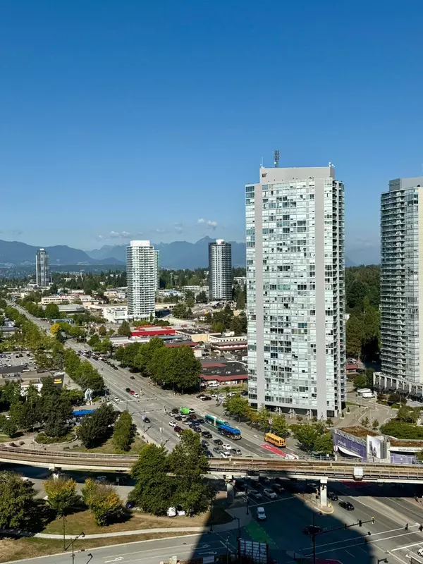 Surrey, BC V3T 0X1,13573 98 A AVE #1911