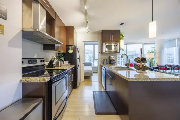 Vancouver, BC V6B 0J2,689 Abbott ST #3207