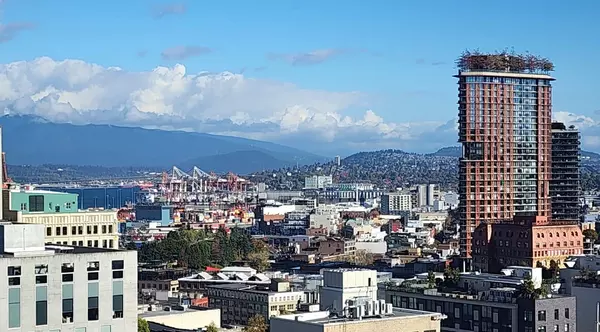 Vancouver, BC V6C 3J3,610 Granville ST