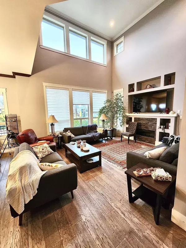 1424 Duchess ST, Coquitlam, BC V3E 3H2