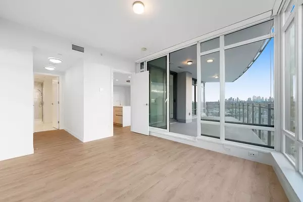 2085 Skyline CT #3008 Burnaby, BC V5C 0M6