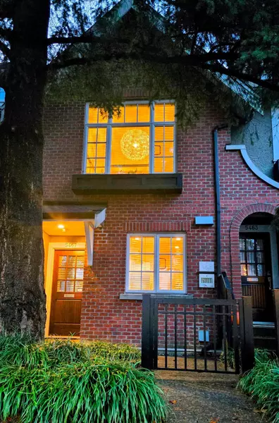 5467 Dunbar ST, Vancouver, BC V6N 1W4