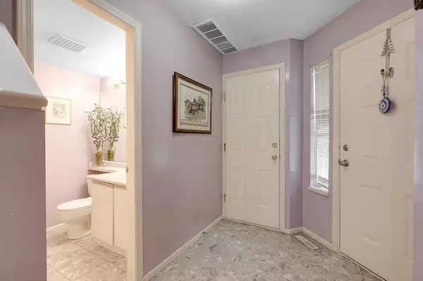 10038 155 Street ST #30 Surrey, BC V3R 0S2