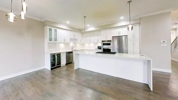 17033 Fraser HWY #6x, Surrey, BC V4N 6V2