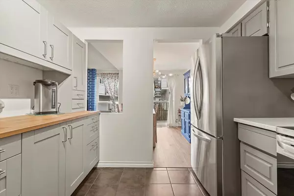 Abbotsford, BC V2S 1L6,33951 Marshall RD #2