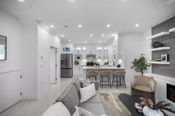 2076 E 50th AVE, Vancouver, BC V5P 1V3