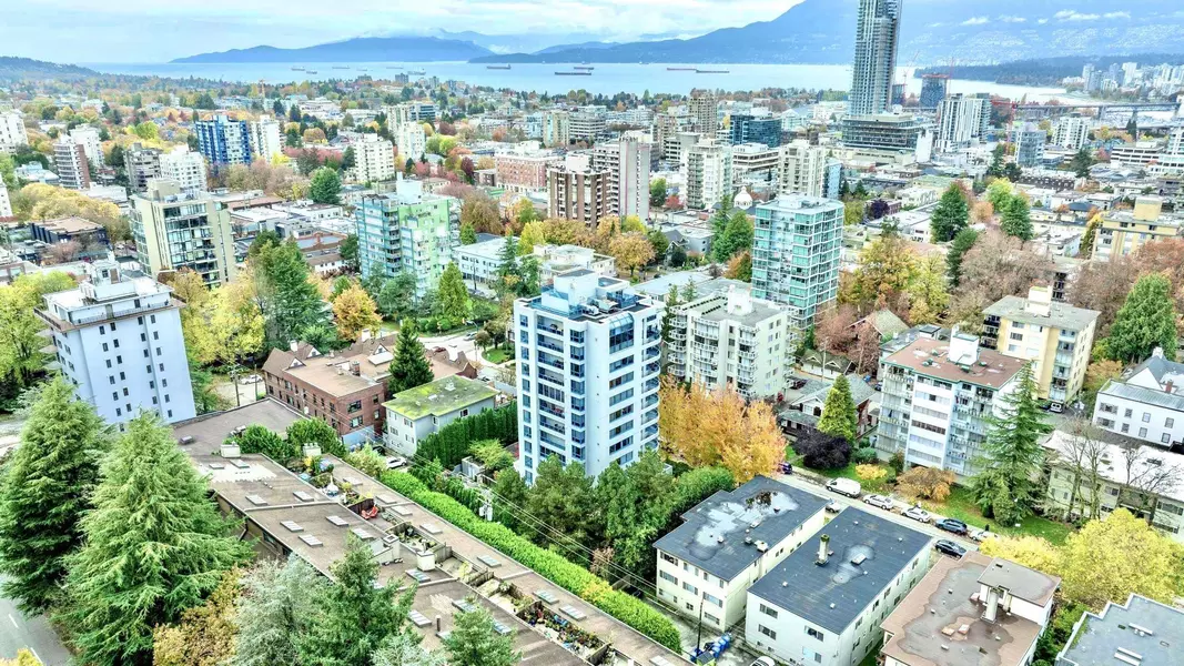 1350 W 14 AVE #6, Vancouver, BC V6H 1R1