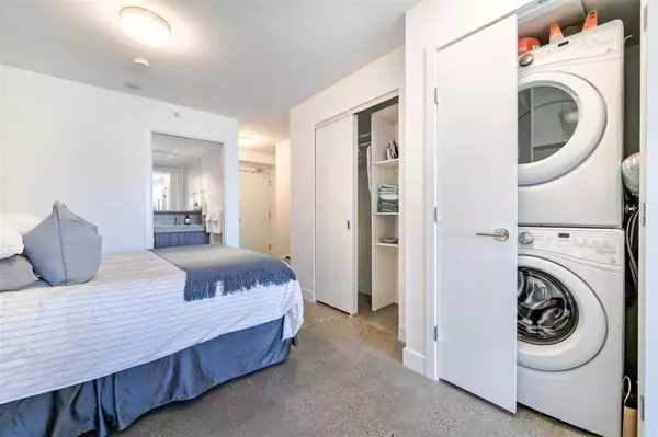 231 E Pender ST #404 Vancouver, BC V6A 0G3