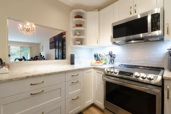 Gibsons, BC V0N 1V8,555 Eaglecrest DR #41