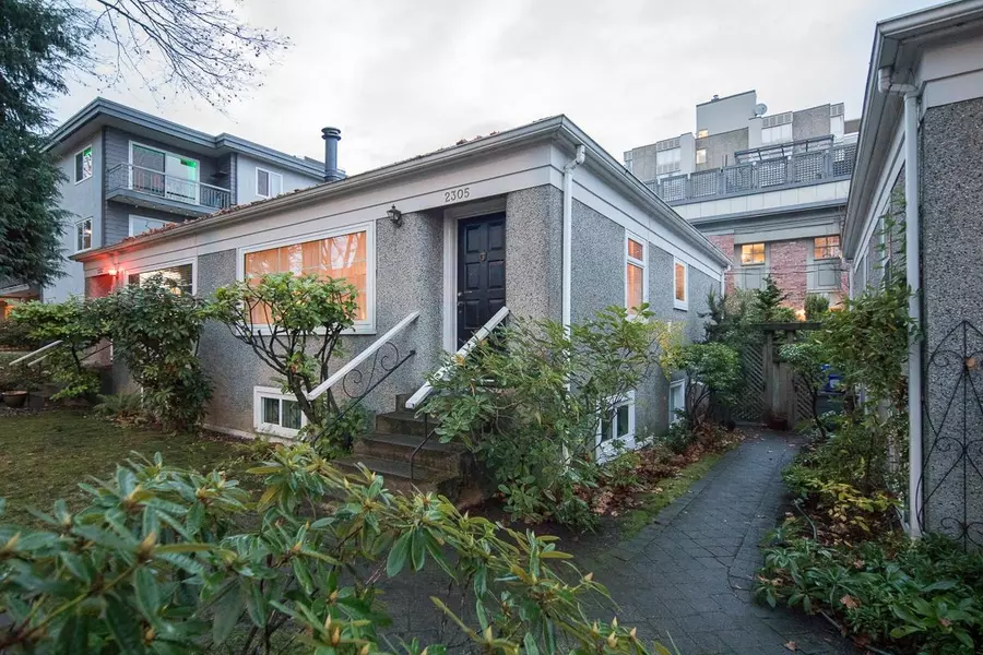2305 W 3rd AVE, Vancouver, BC V6K 1L6