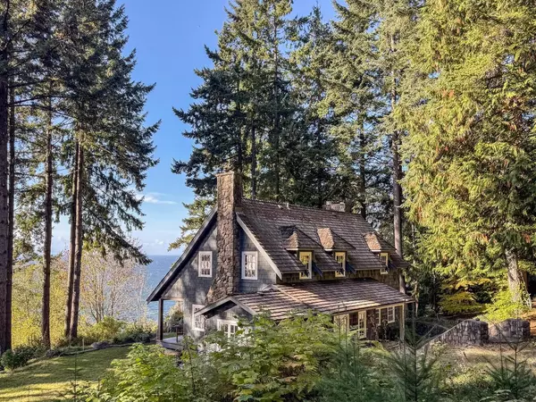 1289 Gower Point RD, Gibsons, BC V0N 1V3