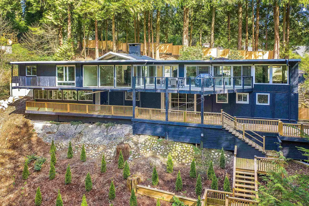 West Vancouver, BC V7S 1G7,530 Hadden DR