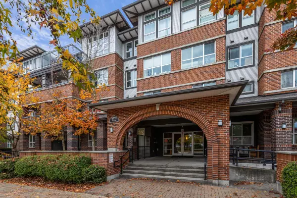 18755 68 AVE #401, Surrey, BC V4N 0Z9