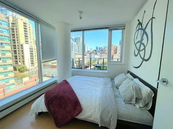 Vancouver, BC V6B 0M2,1325 Rolston ST #702