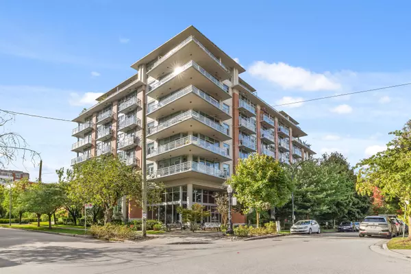 2727 Sophia ST, Vancouver, BC V5T 3L1