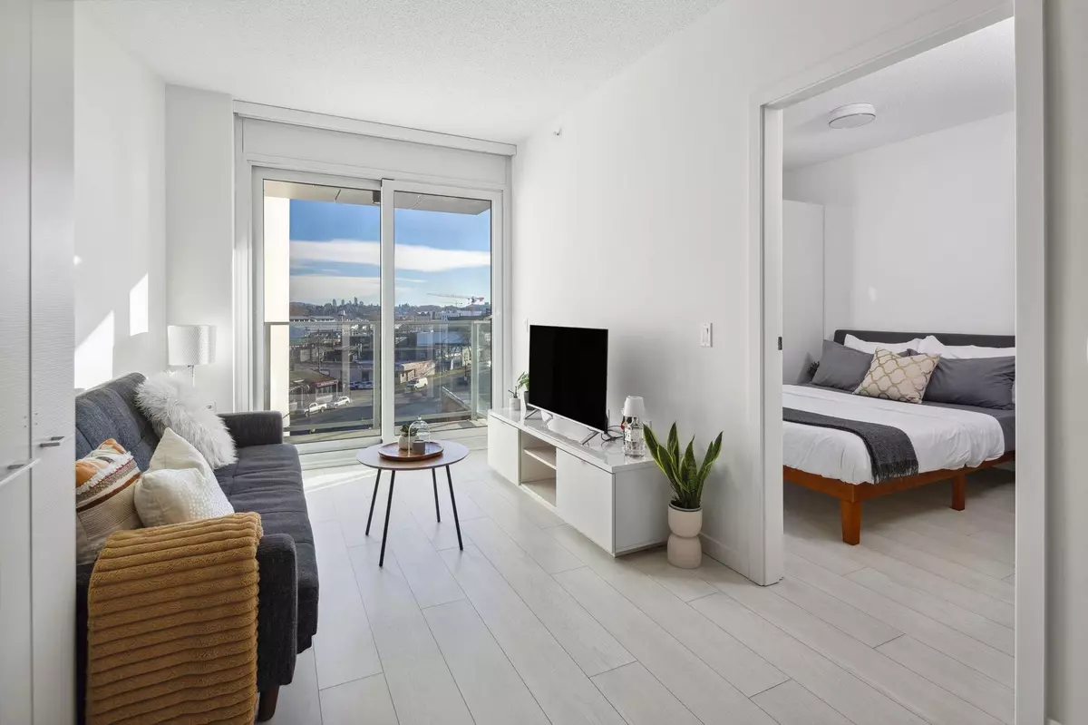 Vancouver, BC V5T 0K4,180 E 2nd AVE #611