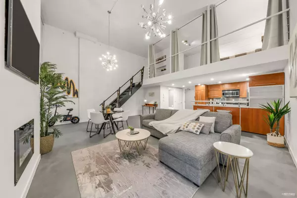 Vancouver, BC V6B 6J3,1238 Seymour ST #321