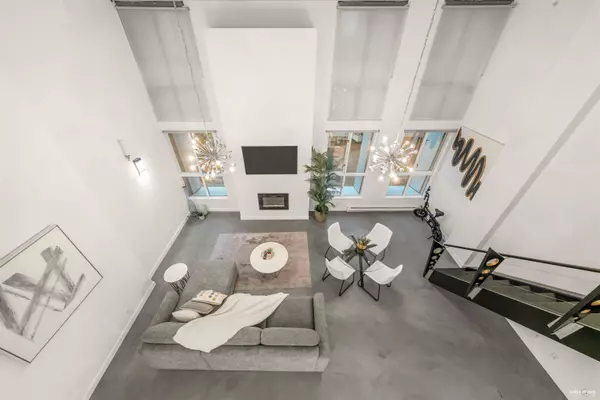 1238 Seymour ST #321, Vancouver, BC V6B 6J3