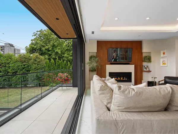 West Vancouver, BC V7T 1H3,1295 Duchess AVE