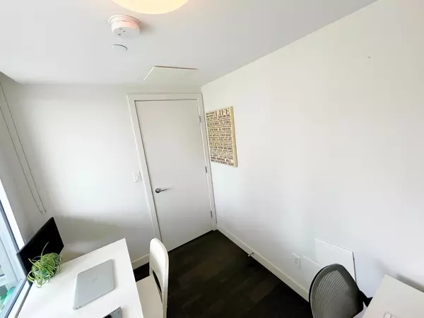 Richmond, BC V7C 0B7,7468 Lansdowne RD #317