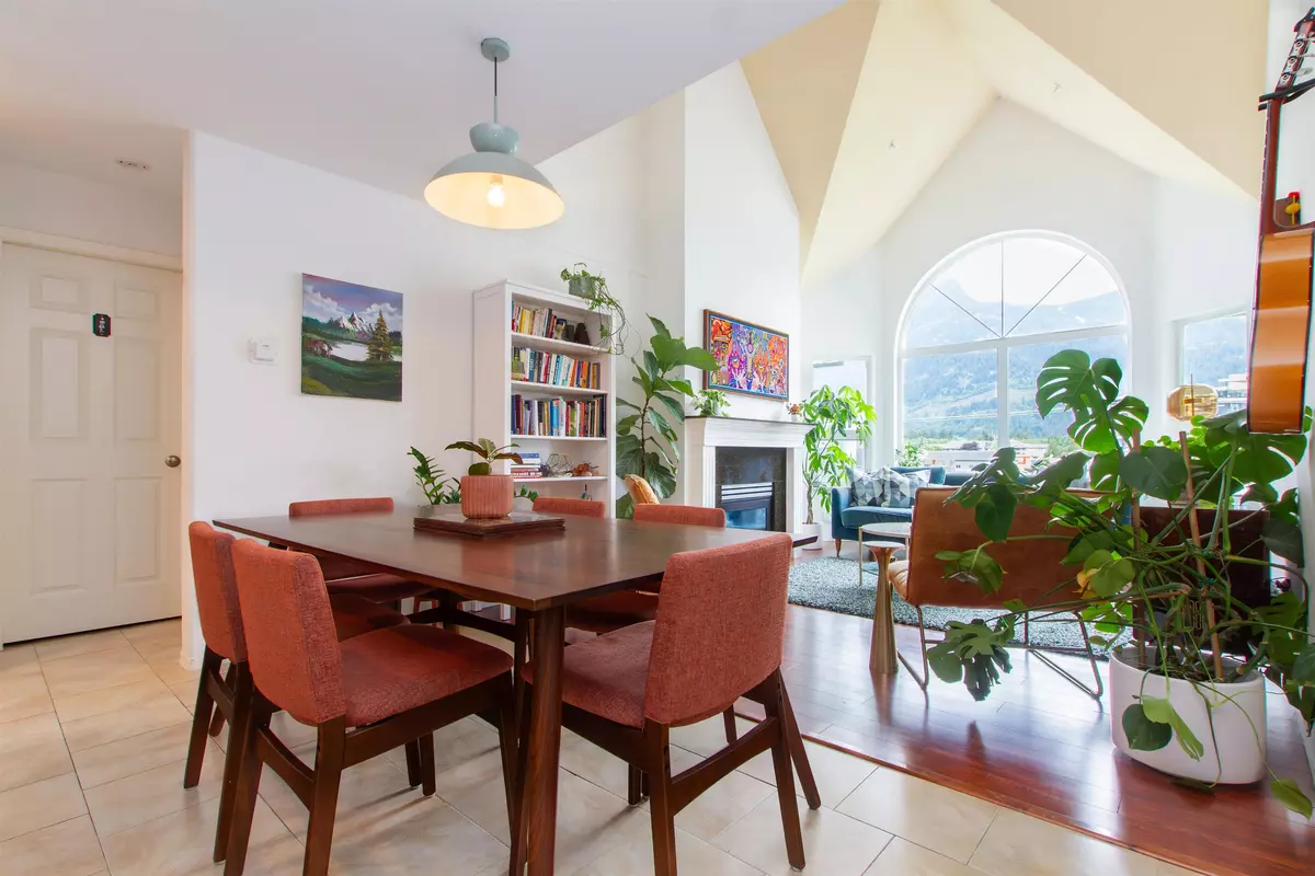 Squamish, BC V8B 0K1,1466 Pemberton AVE #310