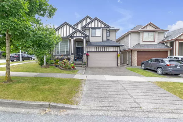 7673 146a ST, Surrey, BC V3S 2T3