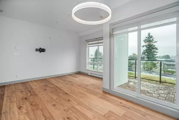 6968 Royal Oak AVE #411 Burnaby, BC V5J 4J3