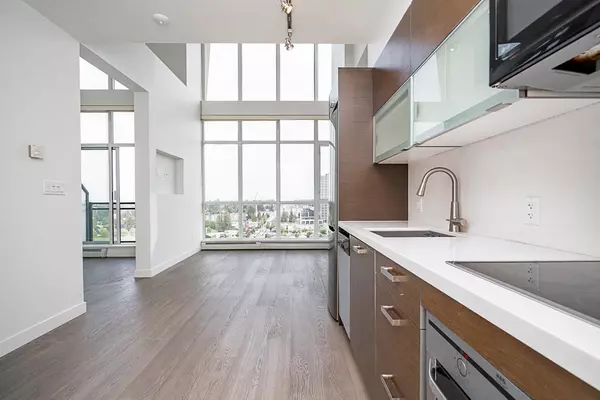 Surrey, BC V3T 0E6,10777 University DR #2501