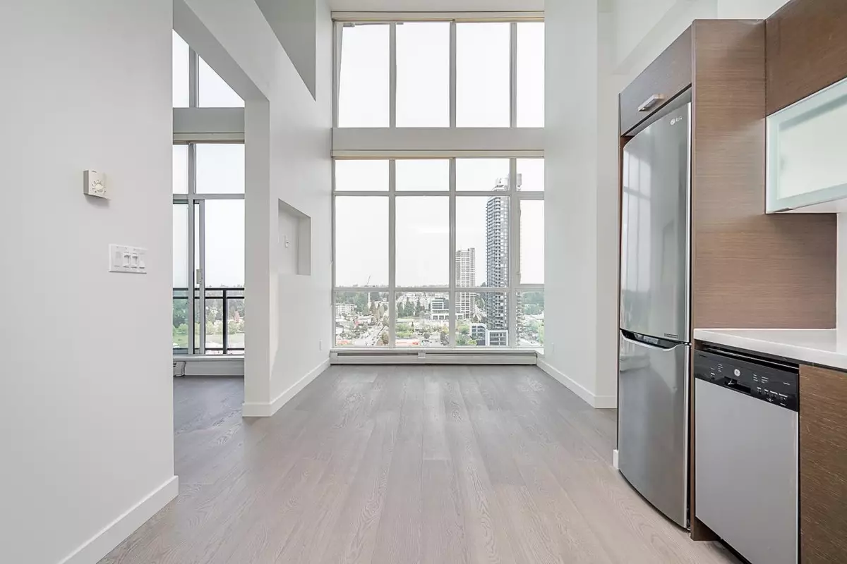 Surrey, BC V3T 0E6,10777 University DR #2501