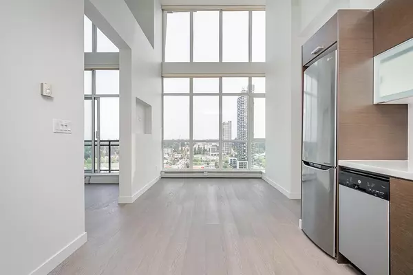 Surrey, BC V3T 0E6,10777 University DR #2501