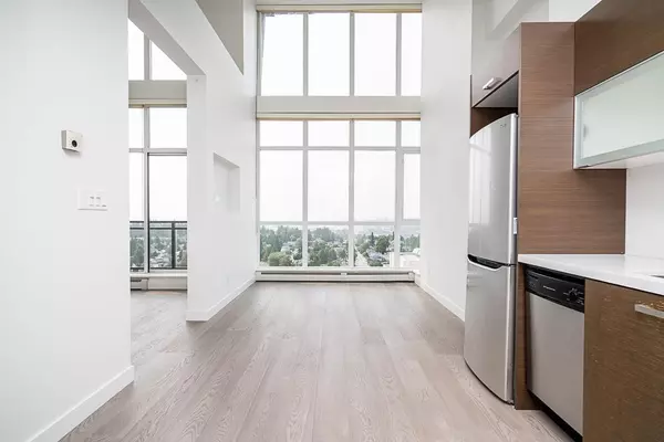 Surrey, BC V3T 0E6,10777 University DR #2507