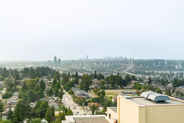 Surrey, BC V3T 0E6,10777 University DR #2507