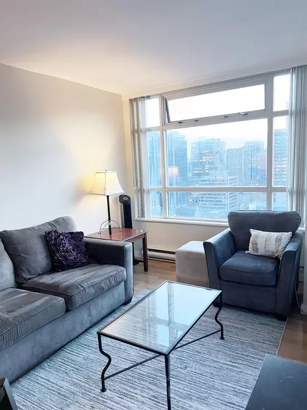 Vancouver, BC V6B 6H4,438 Seymour ST