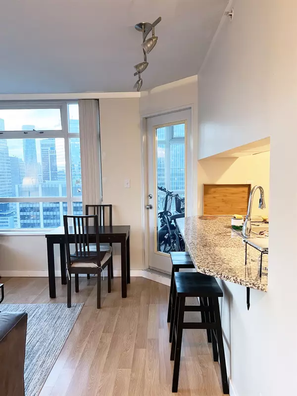 Vancouver, BC V6B 6H4,438 Seymour ST