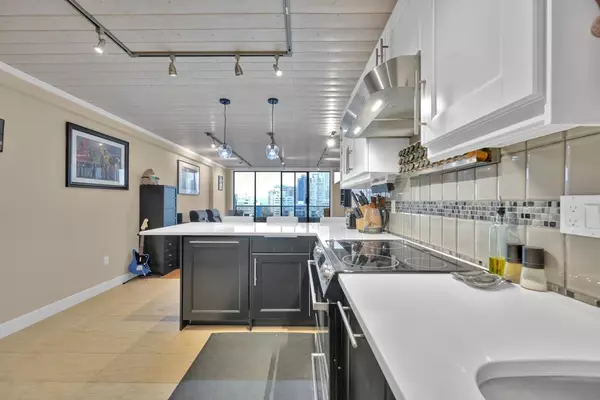 6595 Willingdon AVE #1802 Burnaby, BC V5H 4E5