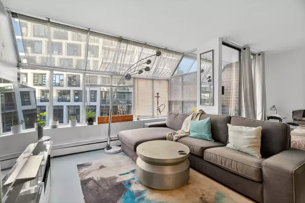 Vancouver, BC V6Z 2B9,950 Drake ST #902