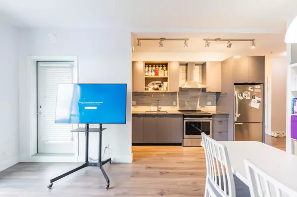 Burnaby, BC V5H 0H1,5355 Lane ST #PH35