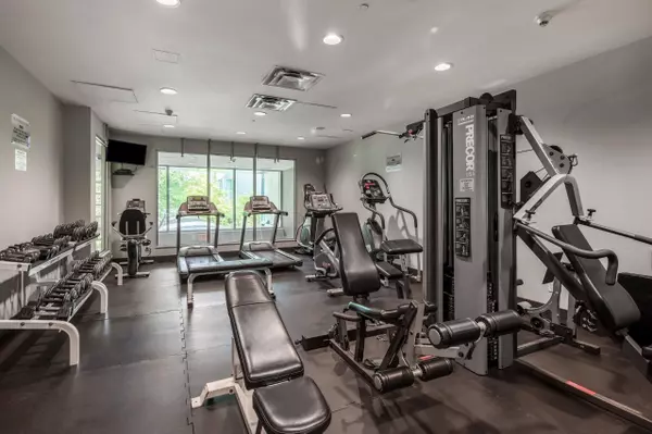 Vancouver, BC V6G 3K1,499 Broughton ST #1701