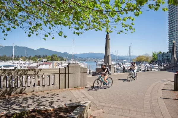 499 Broughton ST #1701, Vancouver, BC V6G 3K1