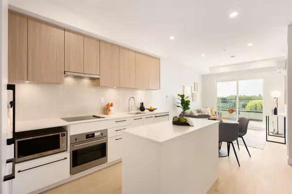 5398 207 ST #303, Langley, BC V3A 2E6