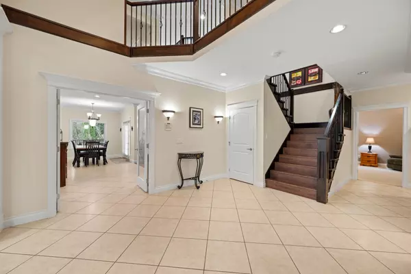 Surrey, BC V4N 5N1,16416 92a AVE