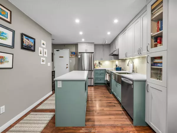 Vancouver, BC V6G 3A5,1500 Pendrell ST #319