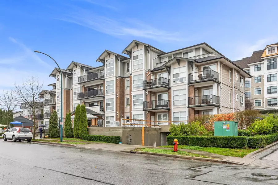 827 Roderick AVE #403, Coquitlam, BC V3K 0E3
