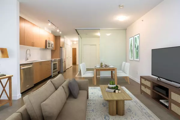 Vancouver, BC V6A 0B4,221 Union ST #310