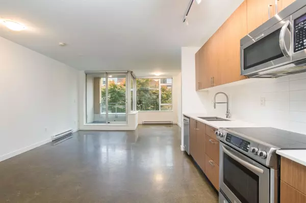 221 Union ST #310 Vancouver, BC V6A 0B4