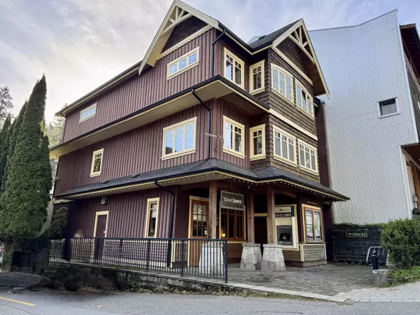 475 Bowen Island Trunk RD, Bowen Island, BC V0N 1G2