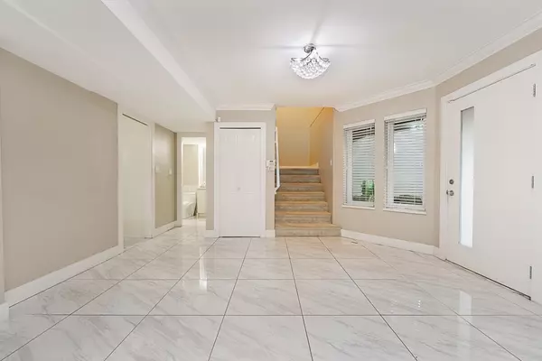 Delta, BC V4C 4C2,10816 80 AVE