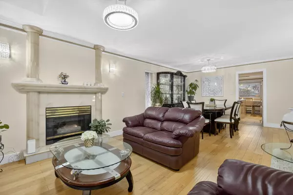 Surrey, BC V3X 3J1,13745 58a AVE